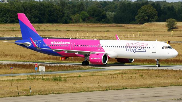 HA-LVC:Airbus A321:Wizz Air